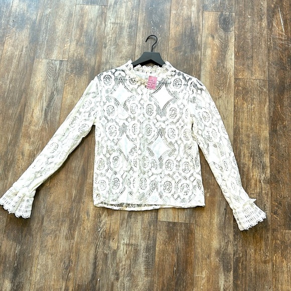 Off White Lace Top - Picture 2 of 8